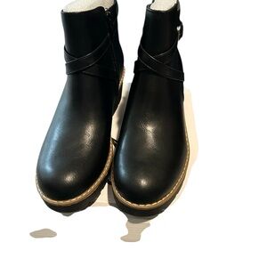 Athlefit Black Ankle Boots